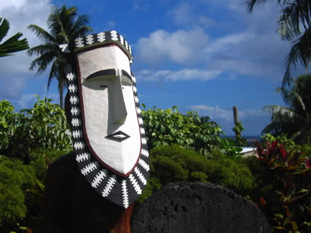 Micro Blog: Traditional Yapese art, Trader’s Ridge Hotel, Yap